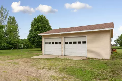 5433 Elkton Trl, Faribault, MN 55021 photo 10