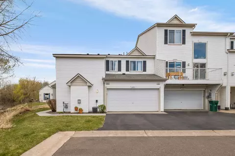 3801 Abercrombie Ln, Stillwater, MN 55082