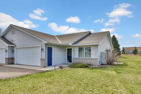 620 Circle Pine Dr, New Richmond, WI 54017