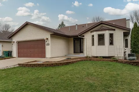 1011 33rd St NW, Rochester, MN 55901