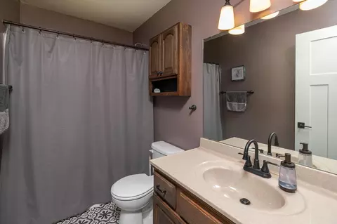 Bath - 215 Red School Ln, Kellogg, MN 55945 photo 1 of 2