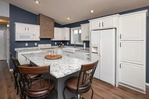 Kitchen - 215 Red School Ln, Kellogg, MN 55945 photo 2 of 5