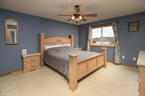 Bedroom - 215 Red School Ln, Kellogg, MN 55945 photo 1 of 8