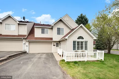 7260 Brittany Ln #36, Inver Grove Heights, MN 55076