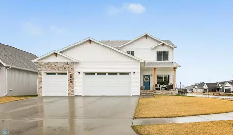 8860 Northern Lights Ave, Horace, ND 58047