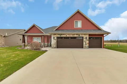 1706 River Links Dr, Cold Spring, MN 56320
