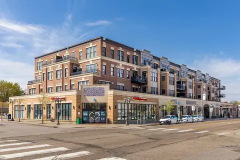 1060 Grand Ave #400, Saint Paul, MN 55105