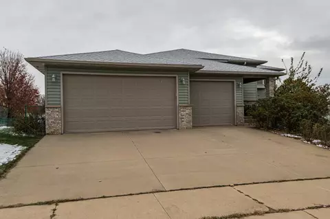 6150 Teal Ln NW, Rochester, MN 55901