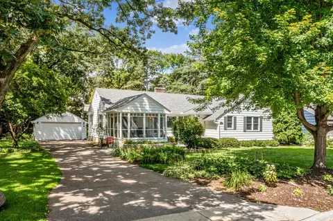126 Oakwood Rd, Hopkins, MN 55343
