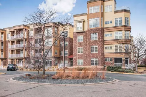 2550 38th Ave NE #408, Saint Anthony, MN 55421