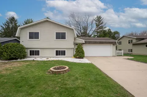 1320 41st St NW, Rochester, MN 55901