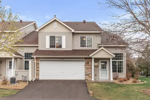 5220 207th St N, Forest Lake, MN 55025
