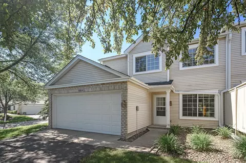 10806 Lexington Dr, Eden Prairie, MN 55344