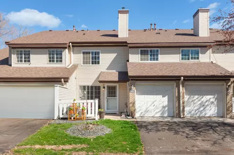 4047 Crystal Cir #92, Shoreview, MN 55126