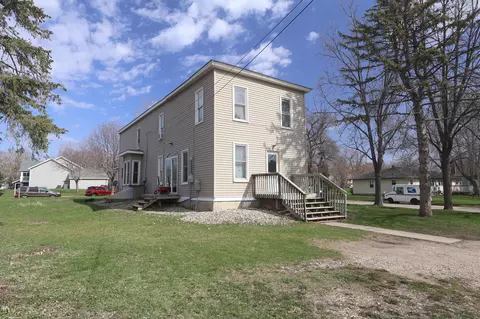 301 W 8th St, Morris, MN 56267