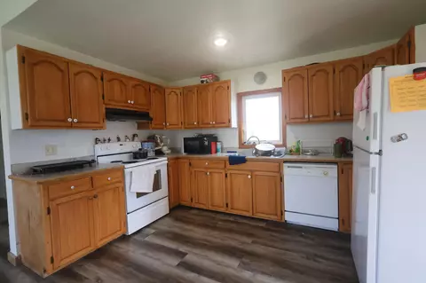Kitchen - 301 W 8th St, Morris, MN 56267 photo 1 of 2