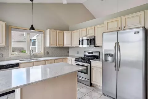 2807 Wilds Ln NW, Prior Lake, MN 55372