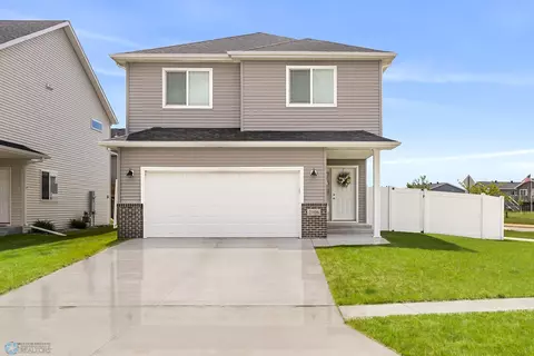 2106 Allison Ln W, West Fargo, ND 58078