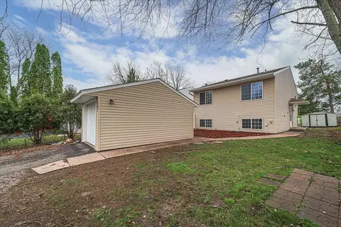 7807 Rimbley Rd, Woodbury, MN 55125