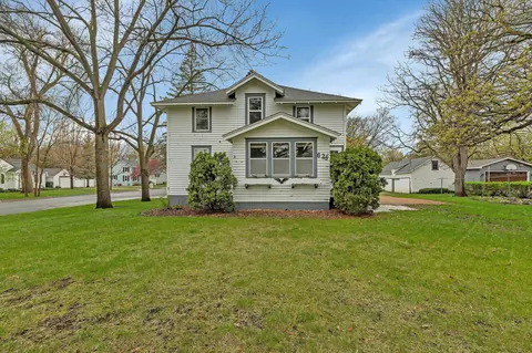 628 Lynn Rd SW, Hutchinson, MN 55350