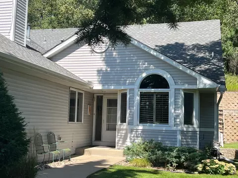 6580 Vernon Hills Rd S, Edina, MN 55436