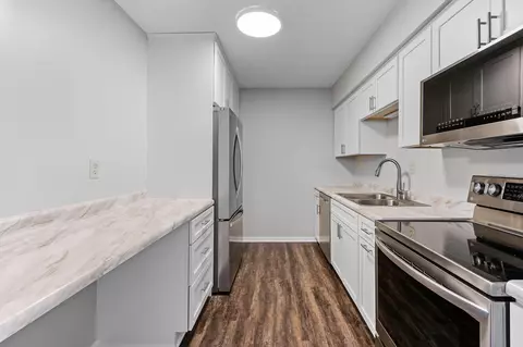 6328 Barrie Rd #3G, Edina, MN 55435