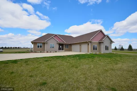 30061 Ashby Ct, Northfield, MN 55057