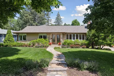 121 Wayside Rd W, Hopkins, MN 55343