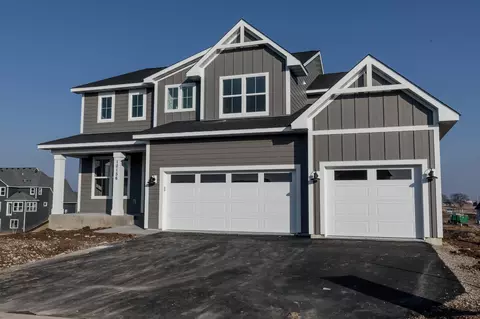 10156 Queensland Ln N, Maple Grove, MN 55311