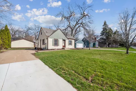 908 Summit Ave, Saint Paul Park, MN 55071