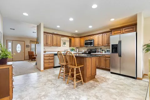 1654 Thunderbird Rd, Marshall, MN 56258 photo 12