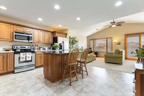 1654 Thunderbird Rd, Marshall, MN 56258 photo 11