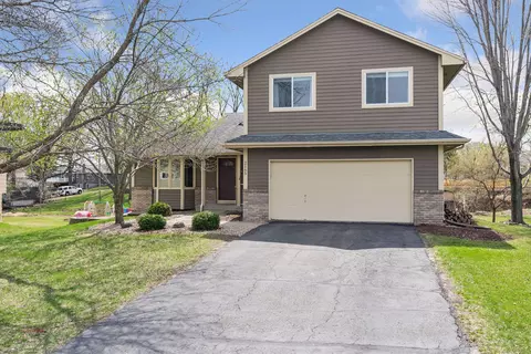 2165 Grimm Rd, Chaska, MN 55318