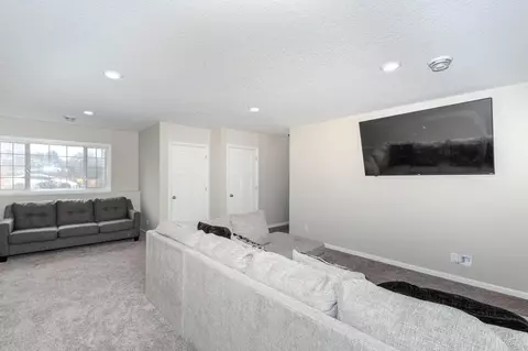 555 Alaska Loop, Cambridge, MN 55008 photo 11