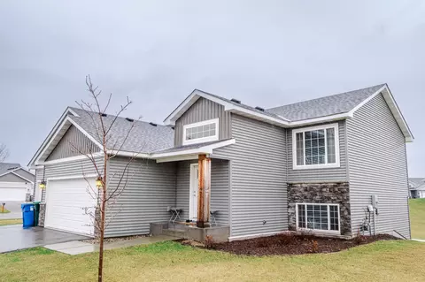 555 Alaska Loop, Cambridge, MN 55008 photo 2