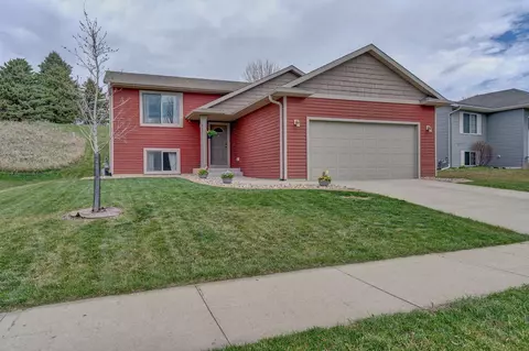 517 6th St NE, Byron, MN 55920