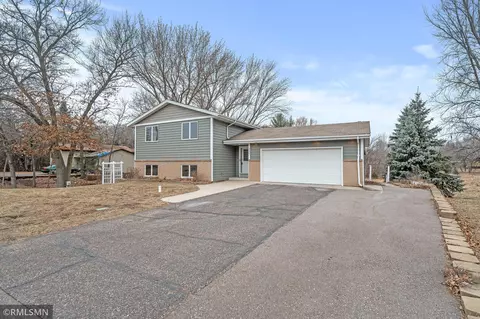 3949 S Enchanted Dr NW, Andover, MN 55304