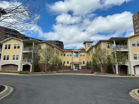 6701 Lake Shore Dr S #107, Richfield, MN 55423