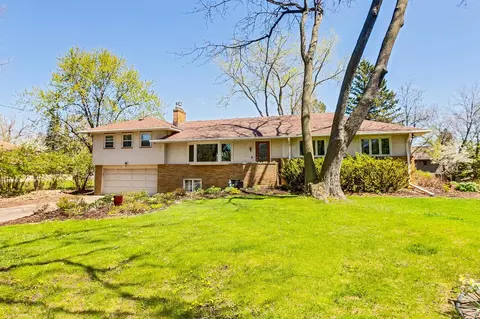3134 Victoria St N, Shoreview, MN 55126