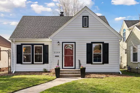 2140 Eleanor Ave, Saint Paul, MN 55116
