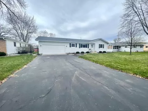 1705 Sunray Ave, Mankato, MN 56001