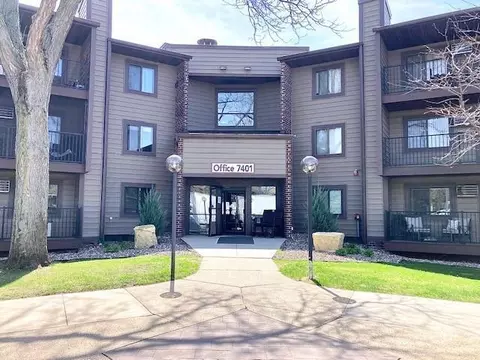 7401 W 101st St #303, Bloomington, MN 55438