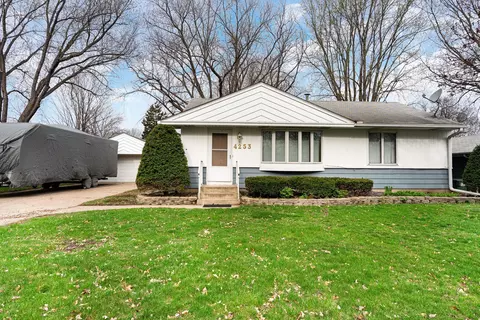 4253 Limestone Dr, Eagan, MN 55122