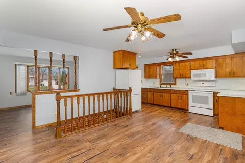 Kitchen - 4253 Limestone Dr, Eagan, MN 55122 photo 2 of 4