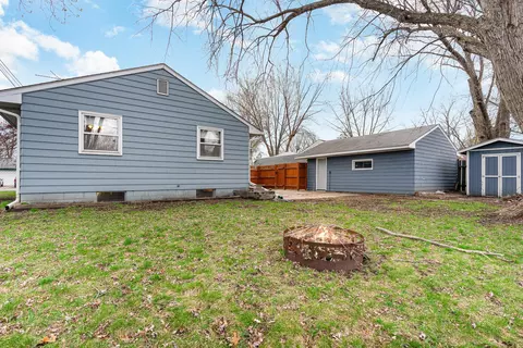 Exterior - 4253 Limestone Dr, Eagan, MN 55122 photo 2 of 3
