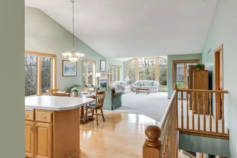6028 Creekview Ln N, Brooklyn Park, MN 55443