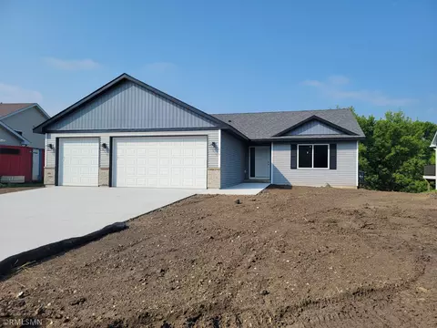1114 NW North Ridge Dr, Montgomery, MN 56069