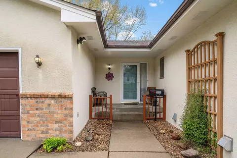3051 Louisiana Ave N, New Hope, MN 55427