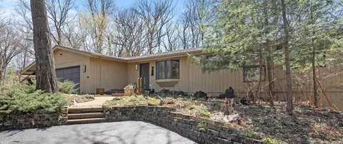 12 Pheasant Ln, North Oaks, MN 55127