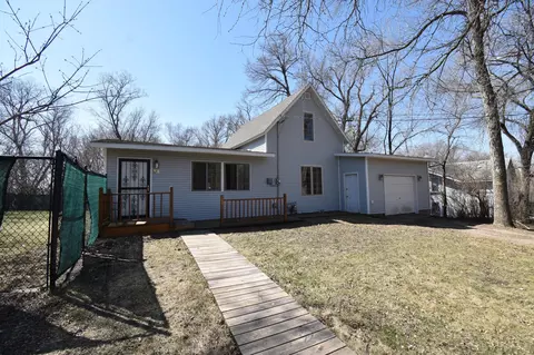 8 8th Ave NW, Glenwood, MN 56334